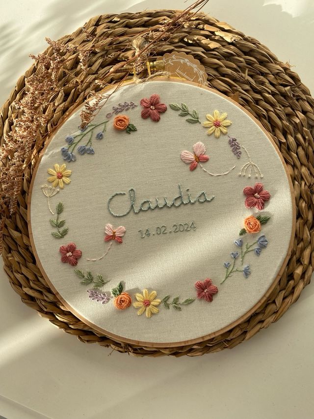 Bastidor bordado personalizado nombre