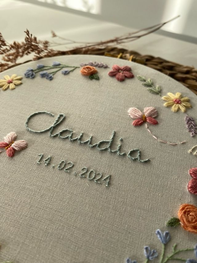 Bastidor bordado personalizado nombre