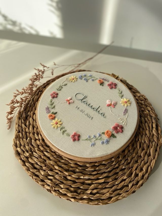 Bastidor bordado personalizado nombre