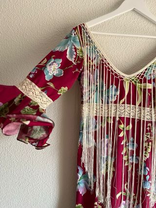 Vestido flamenca burdeos con flores