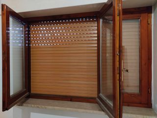 Finestra in legno e tapparella