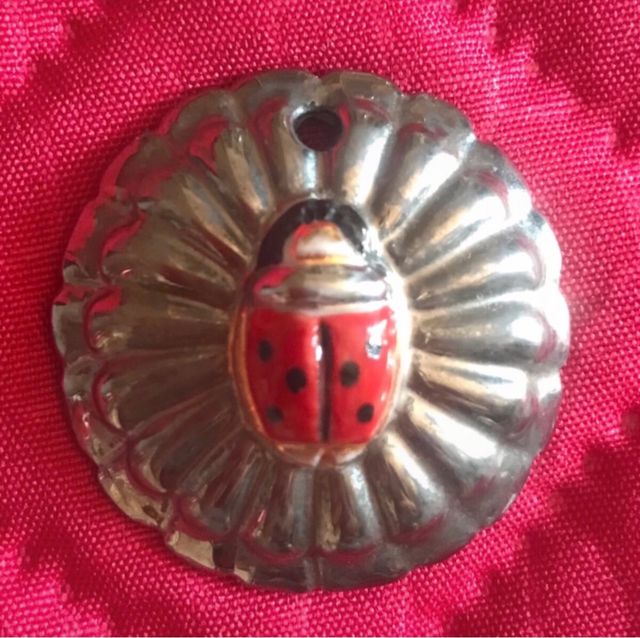 Ciondolo in porcellana di Capodimonte