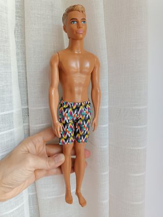 Barbie FJF09- Beach con Costume Stampato Colorato