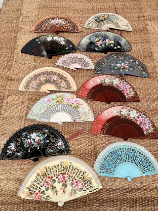 Colección de abanicos (nuevos) pintados a mano