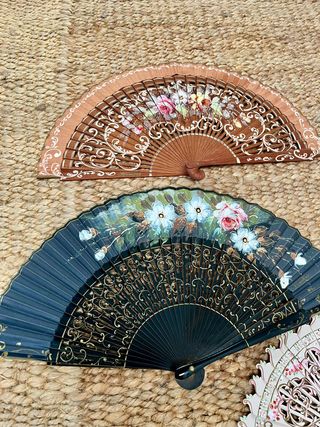 Colección de abanicos (nuevos) pintados a mano