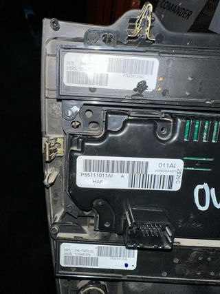 CONSOLA CENTRAL DE MADERA JEEP WH X35008106TH