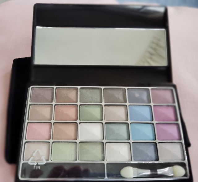 Estuche sombra de ojos D&L