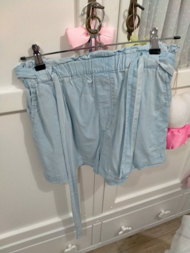 Pantalón corto vaquero tela fluida