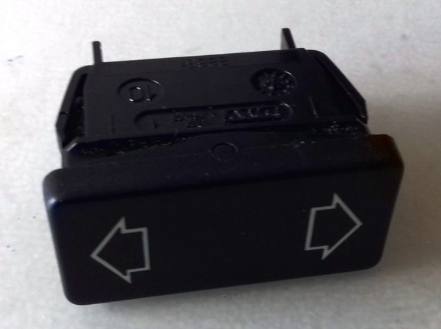 Botones elevaluna Saxo.