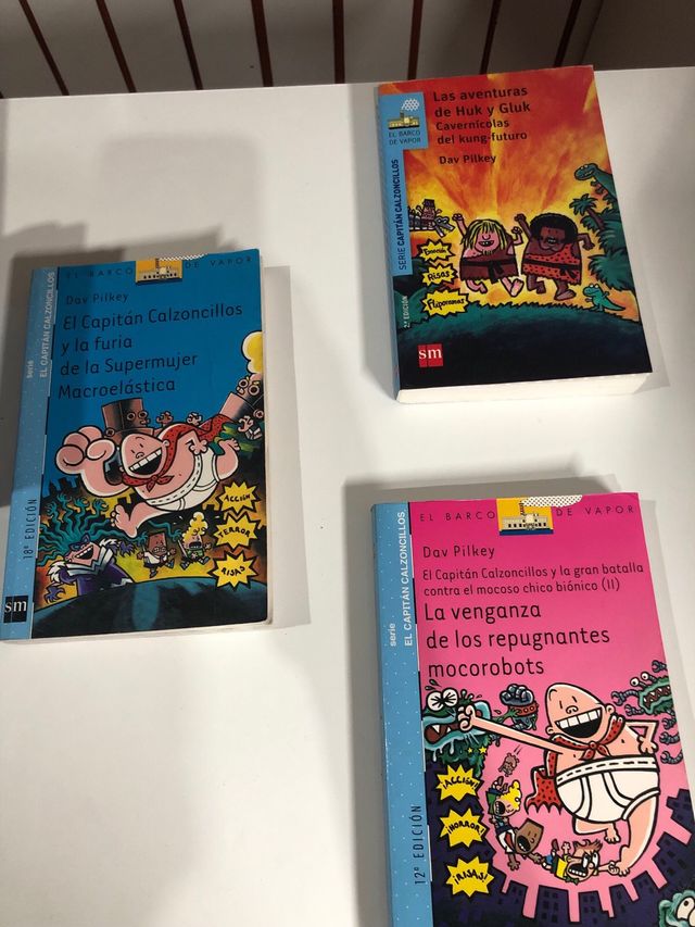 el capitán calzoncillos, colección de libros.