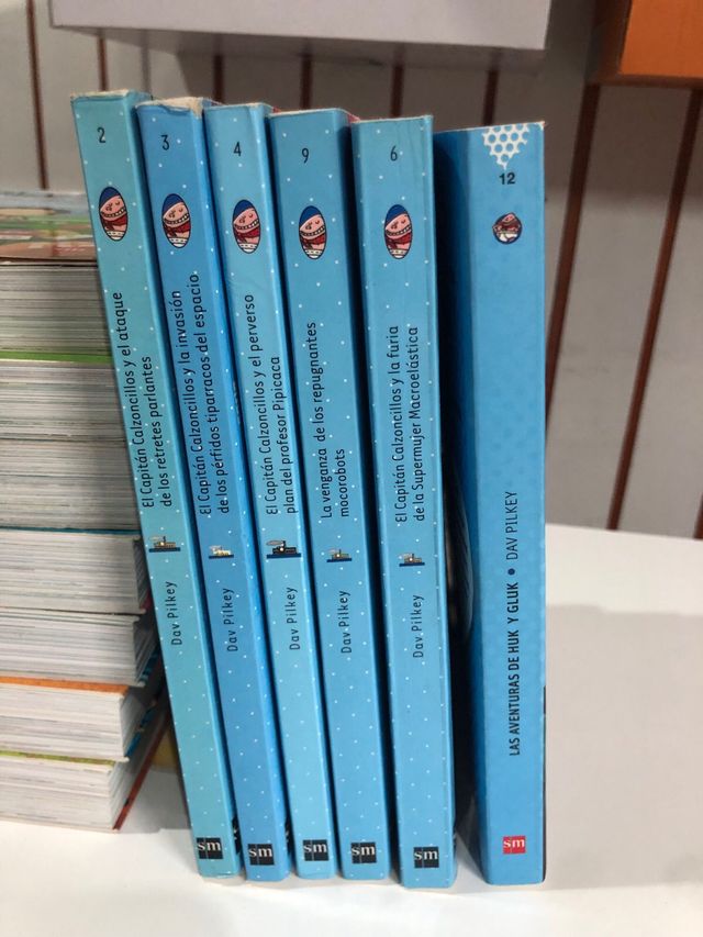 el capitán calzoncillos, colección de libros.