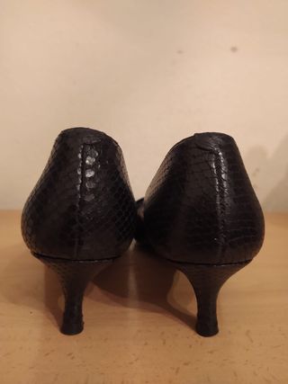 UTERQÜE - zapatos salon tacon kitty 37