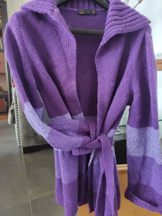 Chaqueta de punto con cinturón