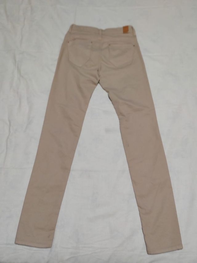 Pantalón ajustado Stradivarius 34