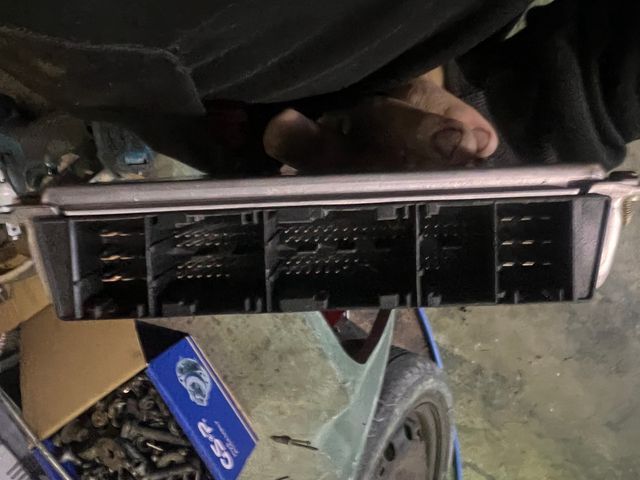 Centralita bmw 3.0 i