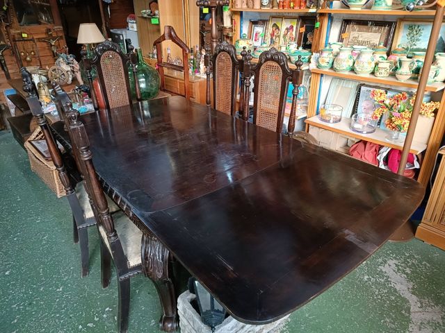 Juego mesa con 6 sillas de madera de caoba