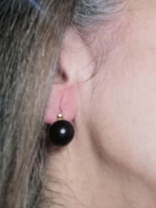 Pendientes de oro y azabache