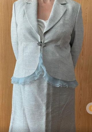 Traje de invitada, de falda