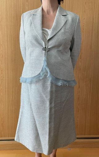 Traje de invitada, de falda