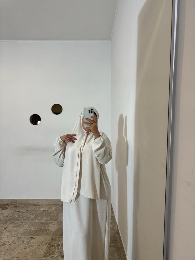 abaya con velo integrato semplice