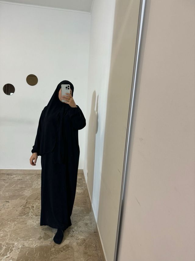 abaya con velo integrato semplice