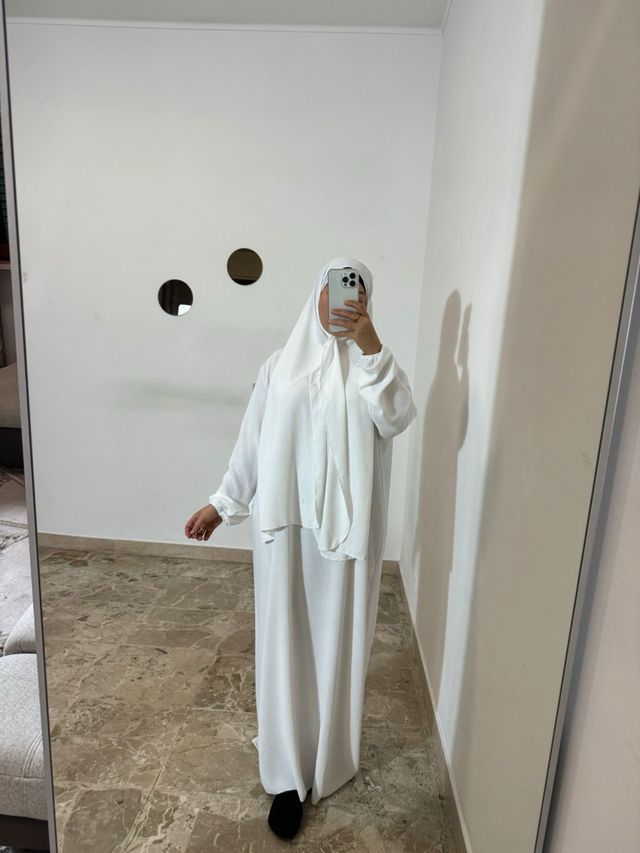 abaya con velo integrato semplice