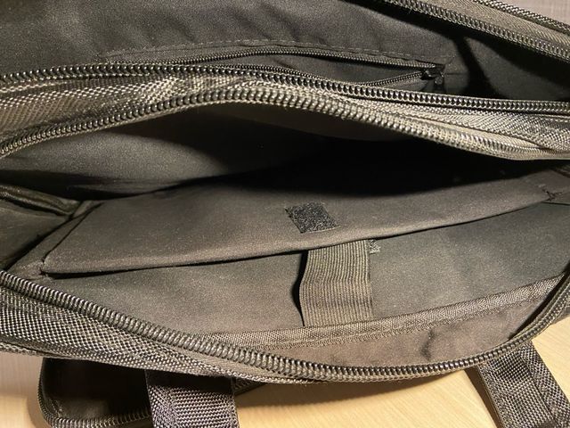 Funda de ordenador hasta 35cm. Múltiples aprtados