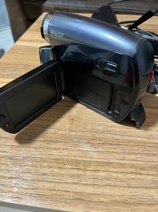 Cámara de vídeo Samsung VP-D391 y funda