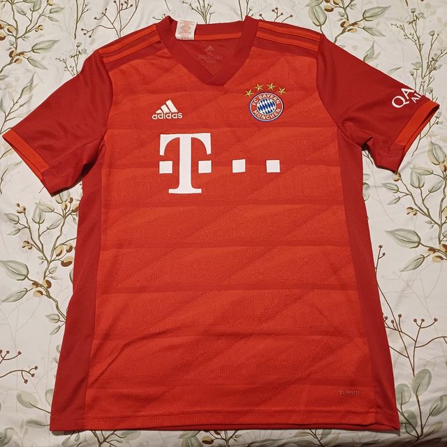 Camiseta de fútbol.