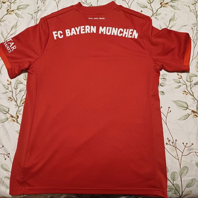 Camiseta de fútbol.