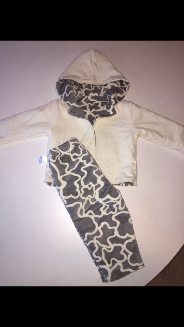Conjunto bebé Tous pantalón chaqueta