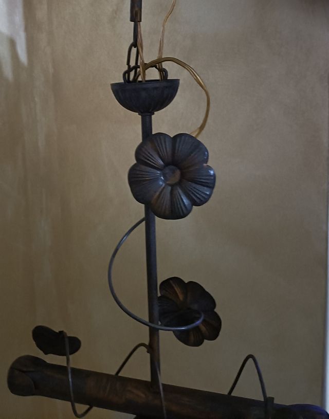 Lampadario in ferro battuto