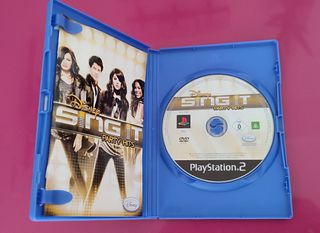 Juego Sing It de Play Station 2 y micros