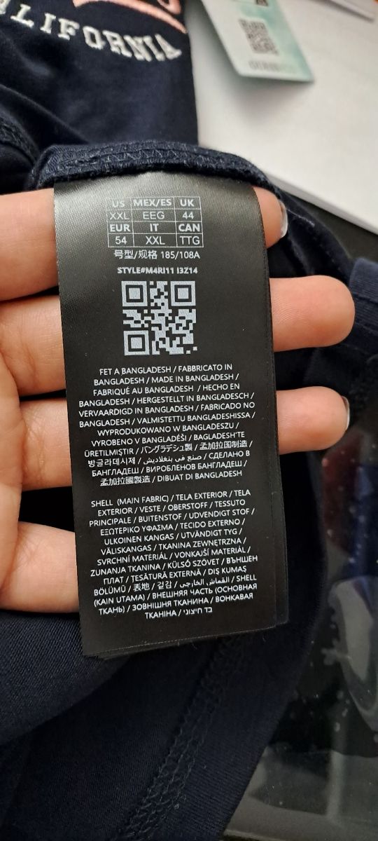 Camiseta marca Guess