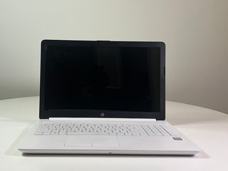 Portátil HP Laptop 15-da0070ns / i7-8GB-256SSD.