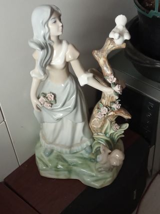 Figura de porcelana SANBO