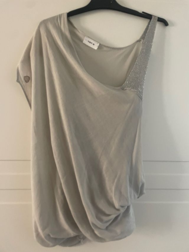 Top con bretella ToyG