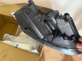 Faro delantero Volkswagen polo v 6r .