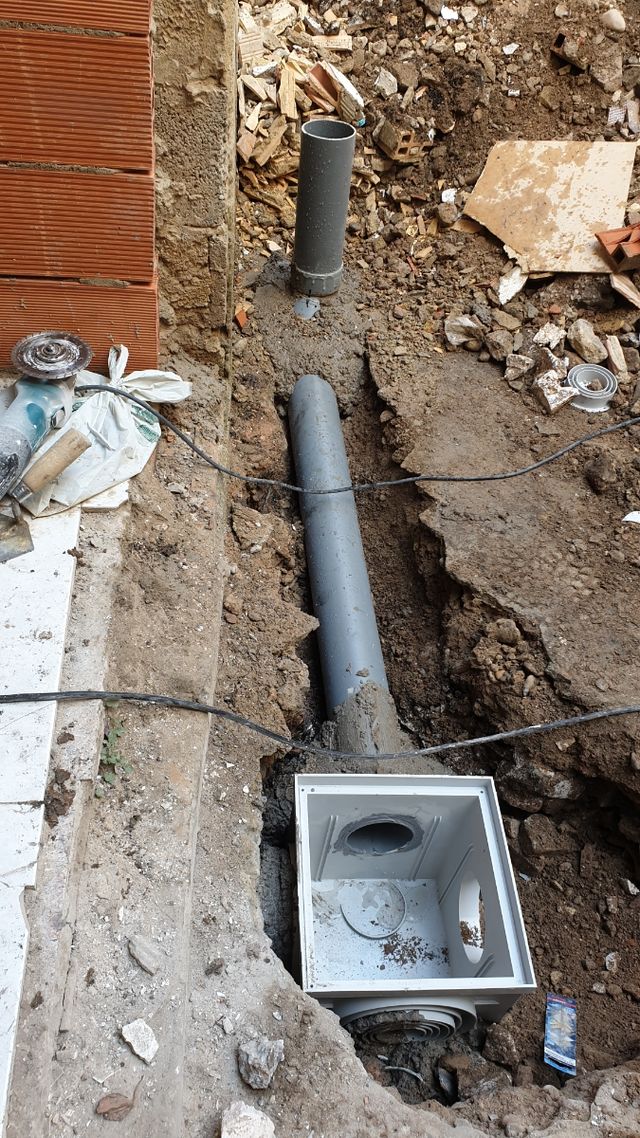 Para  enstalacion de fontanería  e electricidad