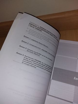 LIBRO - Autorizaciones administrativas - ELÉCTRICO