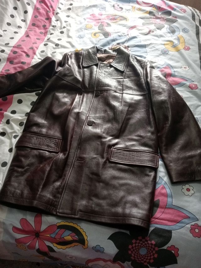Chaquetón de piel cuero