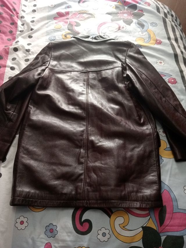 Chaquetón de piel cuero