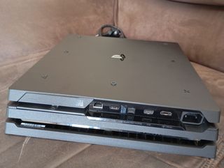 Play Station 4 Pro da 1 TB 