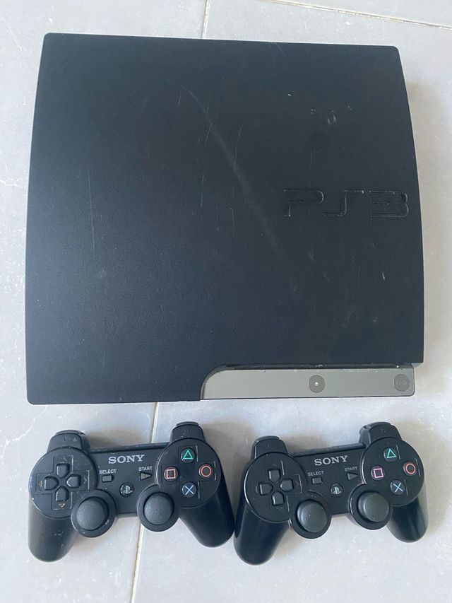 PlayStation 3 + lote de juegos completo
