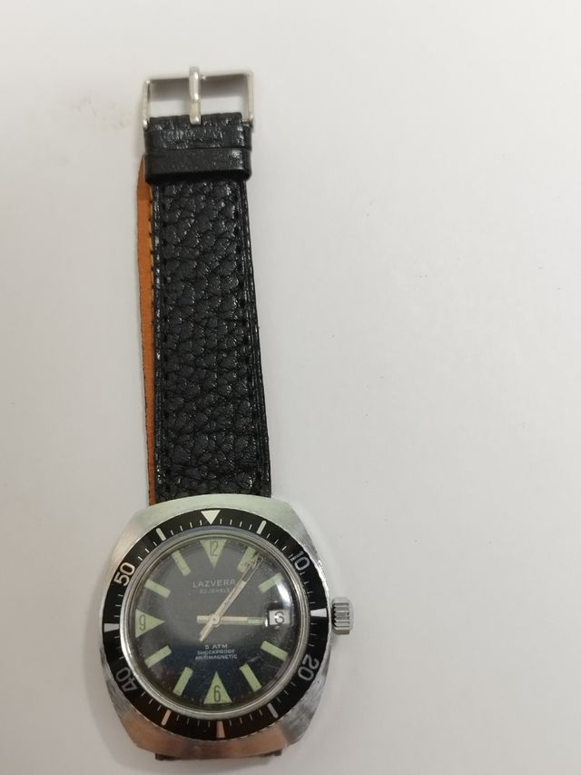 Reloj diver Lazvera de cuerda manual