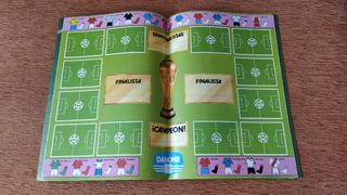 Futbol en accion . Mundial España 82. Danone