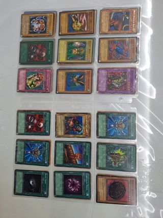 83 pz Carte yu-gi-oh da gioco originali + libro