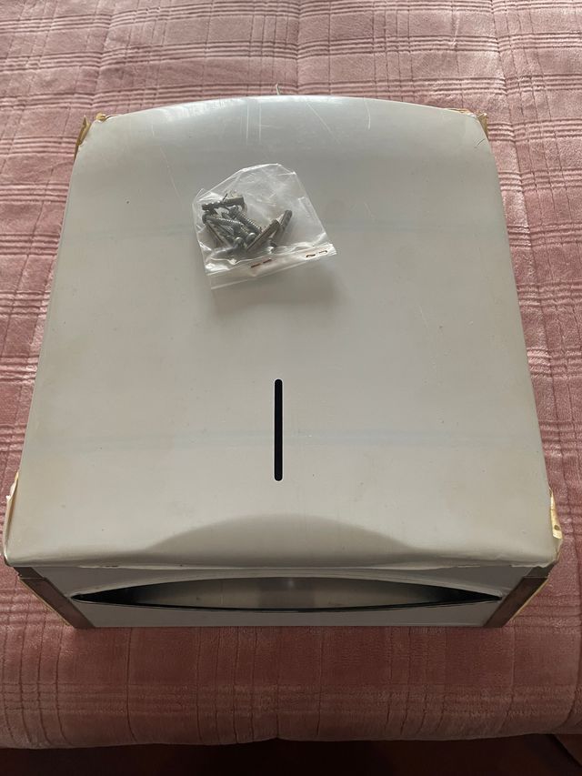 Dispensador para baño de toallitas de papel