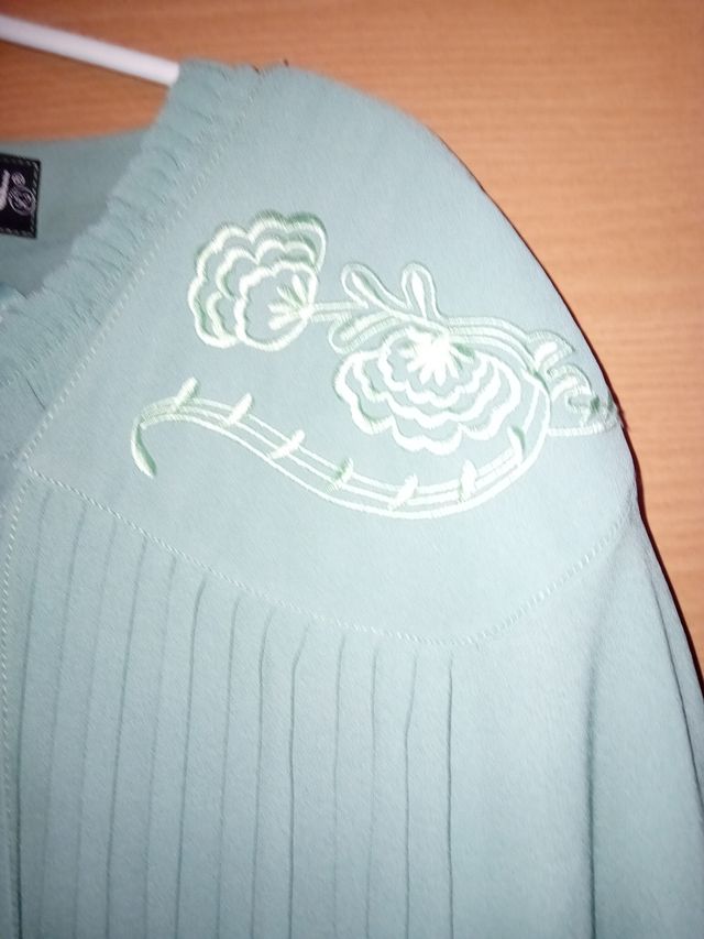 Traje de falda de fiesta y levita