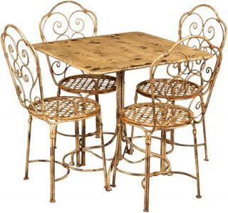 Charme Rustico e Eleganza: Sedia da Giardino Vinta